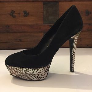 JESSICA SIMPSON BlK velvet heels with silver scale